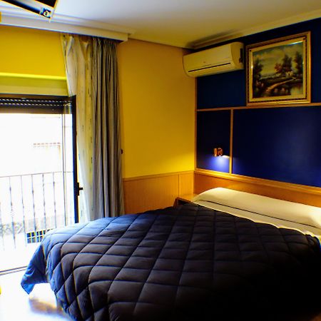 Tripolis Toledo Hotell Exteriör bild