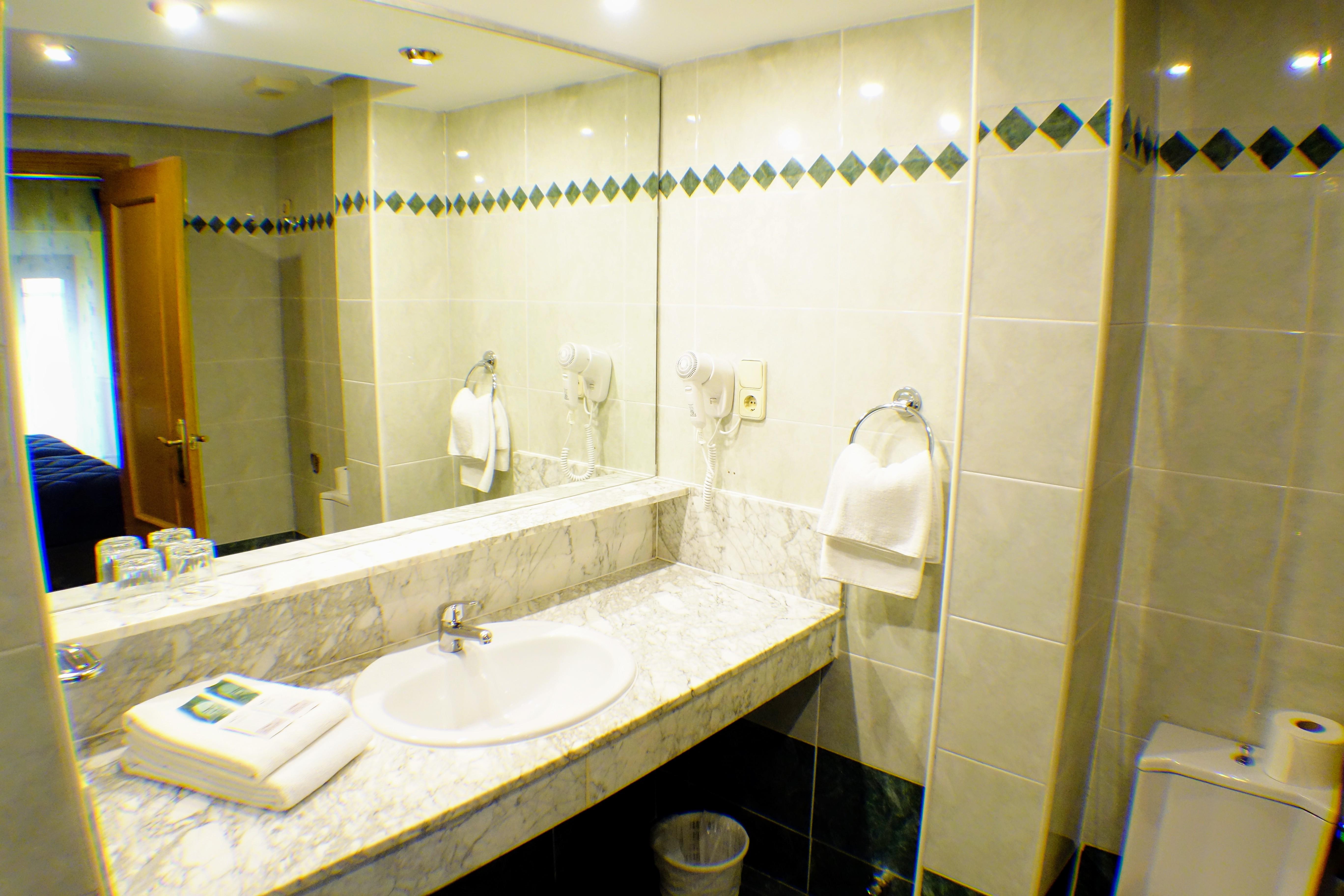 Tripolis Toledo Hotell Exteriör bild